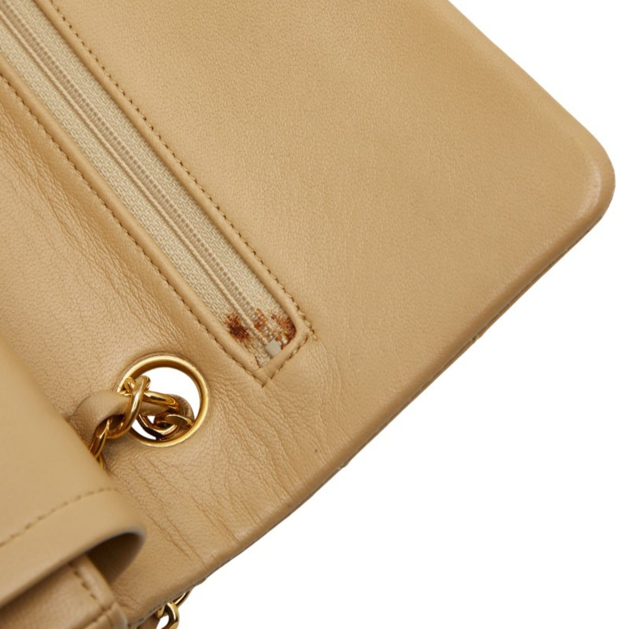 Chanel Beige Leather Shoulder Bag (Pre-Owned)