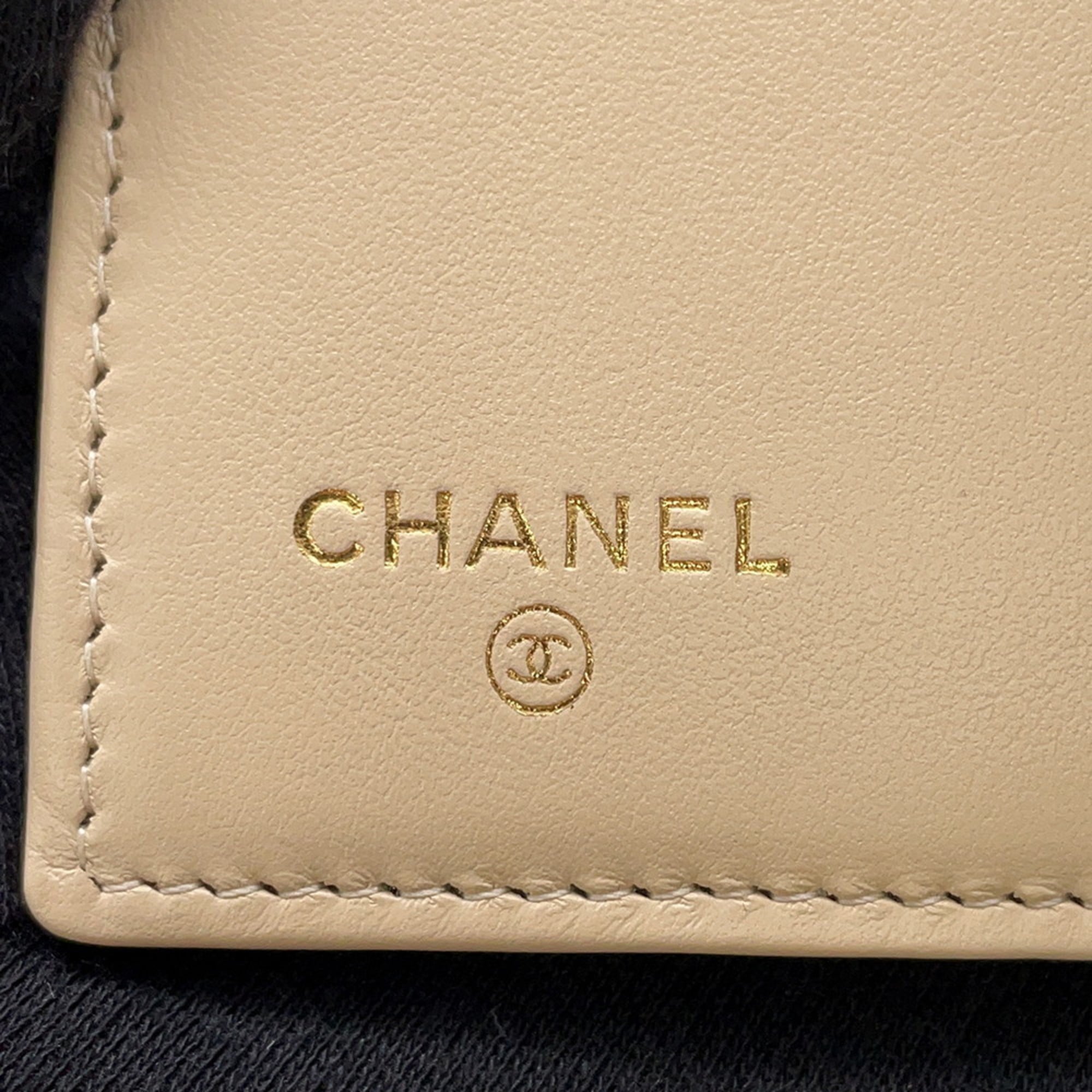 Chanel Matelasse Beige Grained Calfskin Wallet (Tri-Fold) (Pre-Owned)