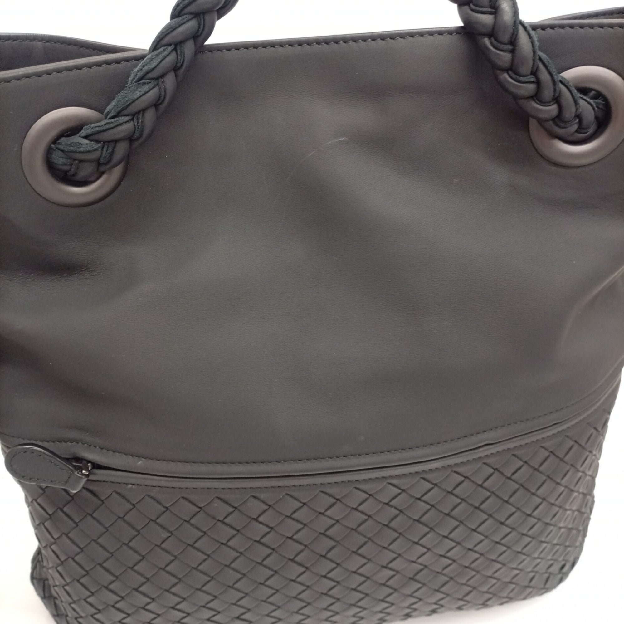 Bottega Veneta Black Leather Handbag (Pre-Owned)
