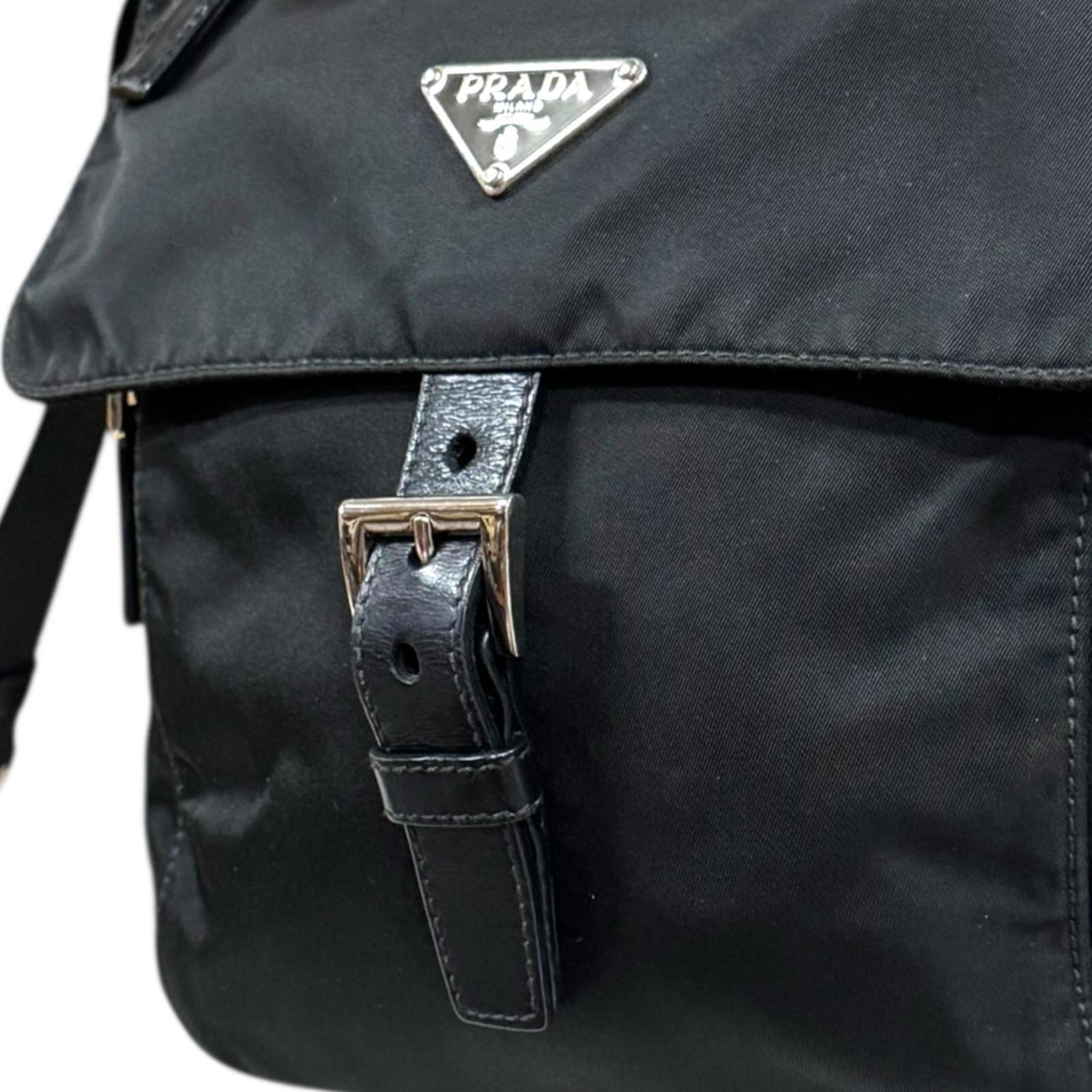 Prada Black Nylon Shoulder Bag (Pre-Owned)