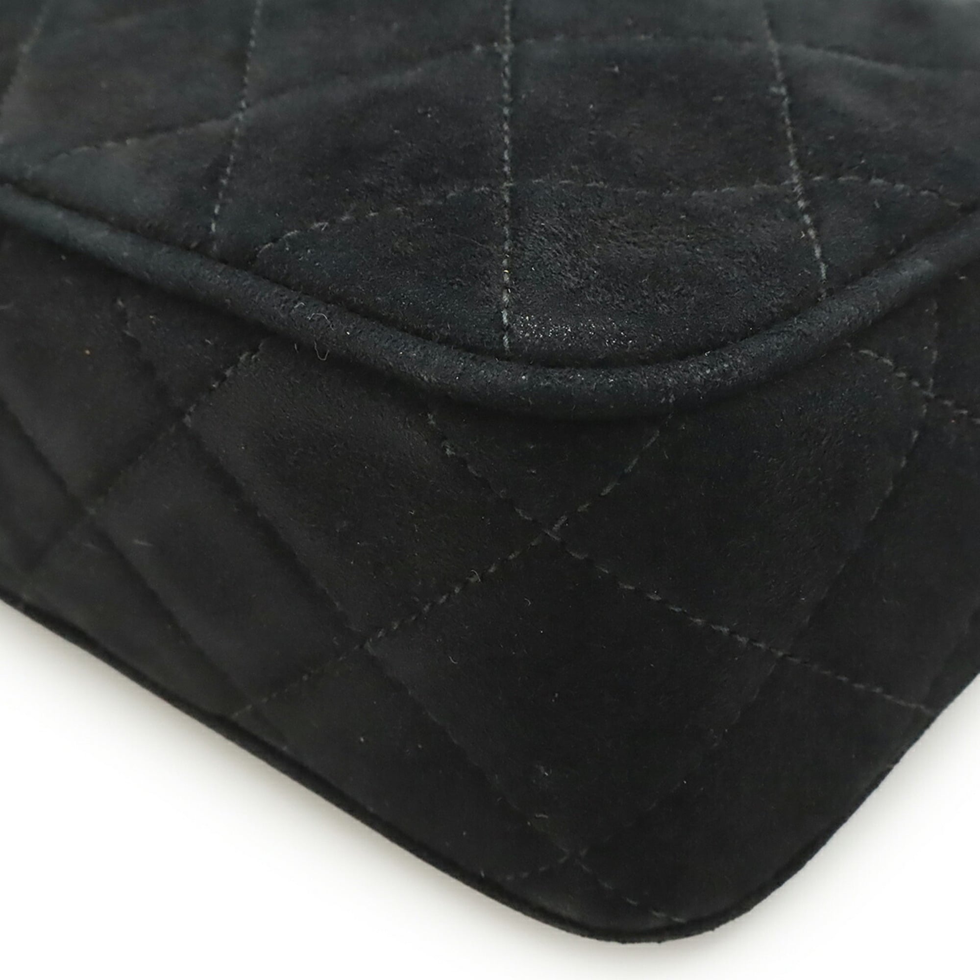 Chanel Black Suede Shoulder Bag (Pre-Owned)