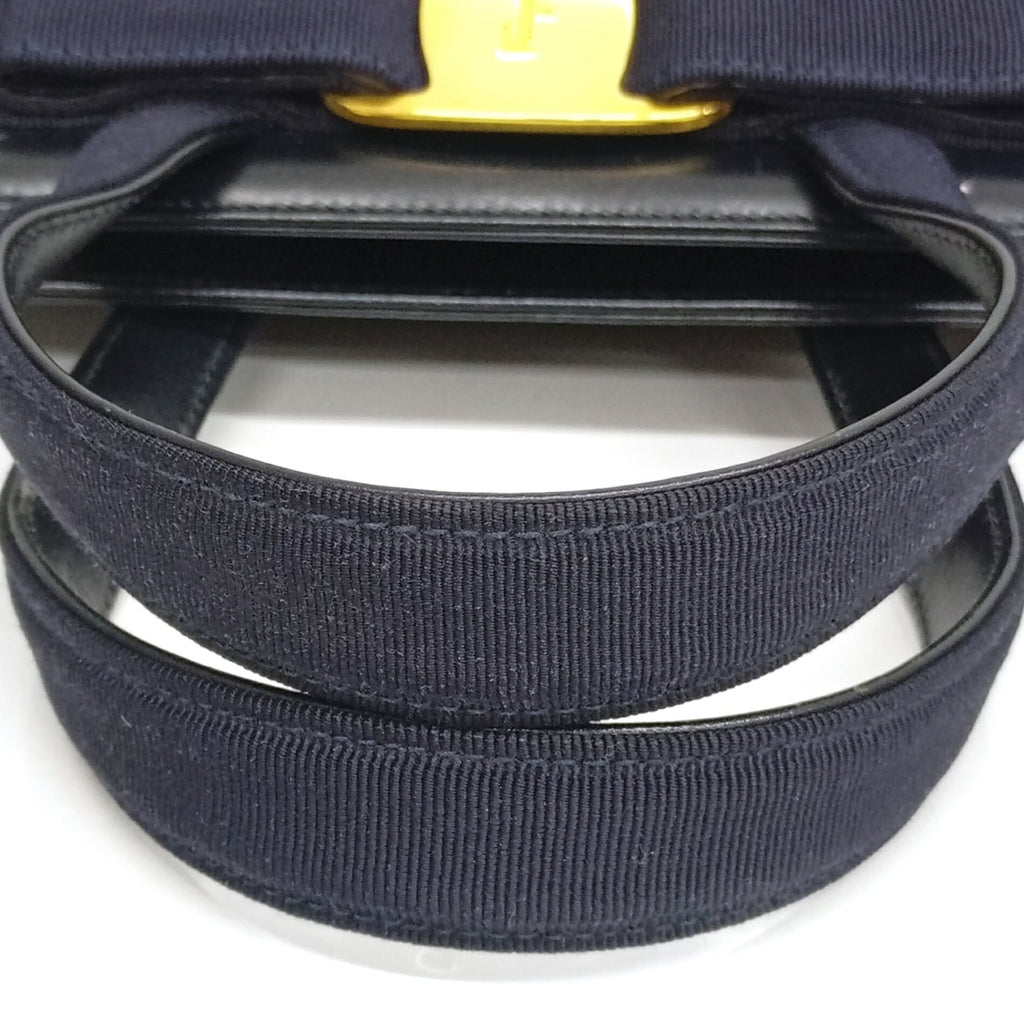 Salvatore Ferragamo Navy Leather Handbag (Pre-Owned)