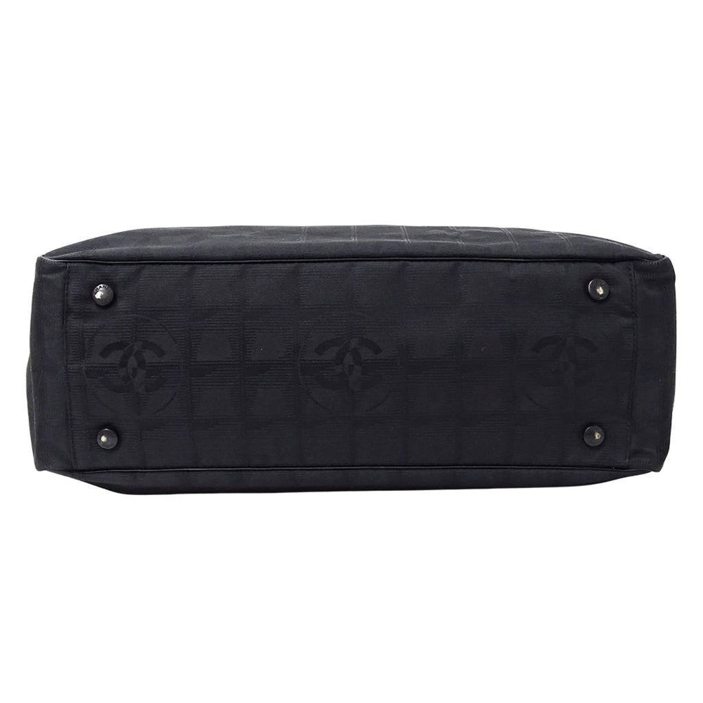 Chanel Black Nylon Shoulder Bag Tote Bag (Pre-Owned)