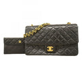 Chanel Black Leather Shoulder Bag (Pre-Owned)