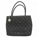 Chanel Black Grained Calfskin Shoulder Bag (Pre-Owned)