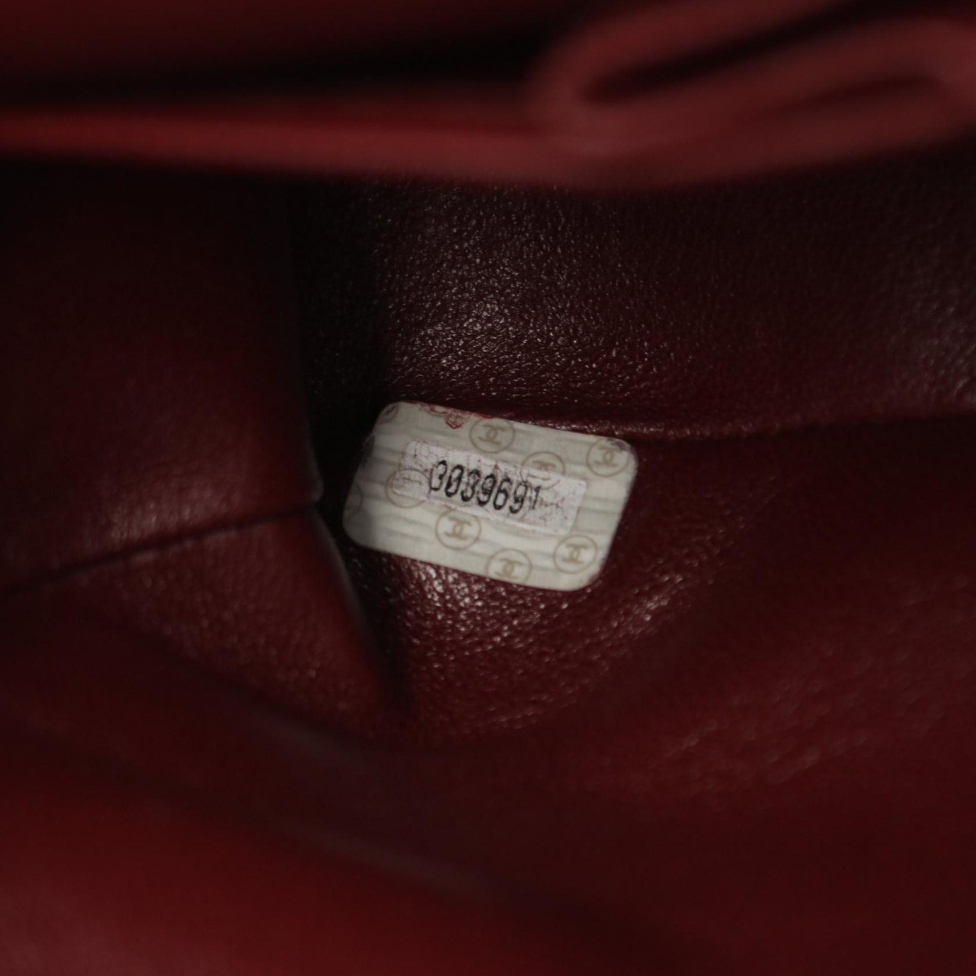 Chanel Black Leather Shoulder Bag (Pre-Owned)
