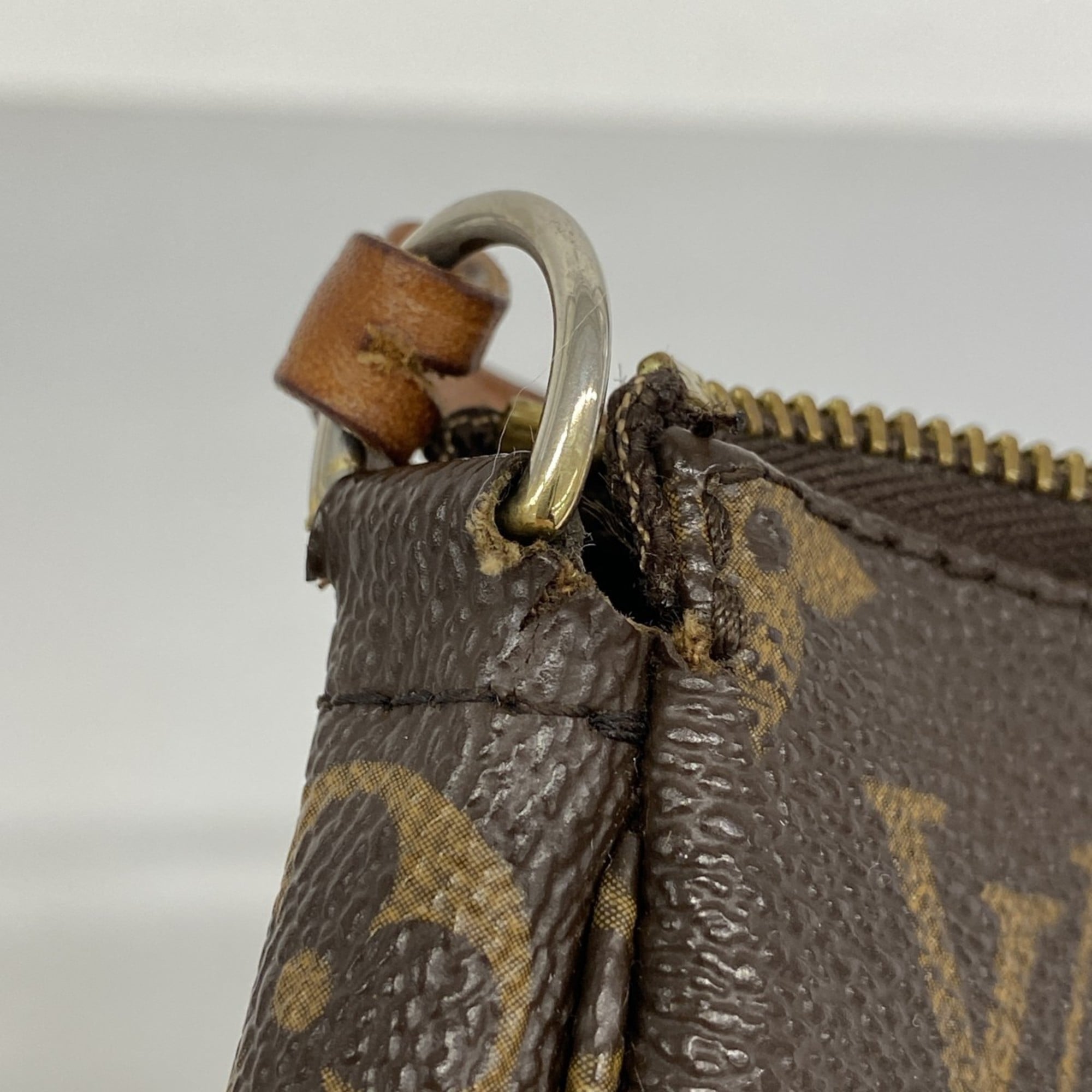 Louis Vuitton Brown Pouch (Pre-Owned)