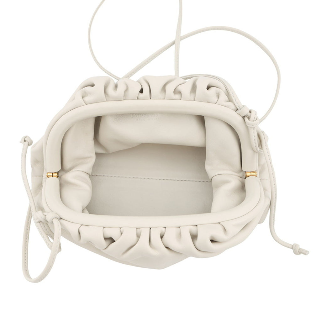 Bottega Veneta Ivory Leather Pouch Shoulder Bag (Pre-Owned)