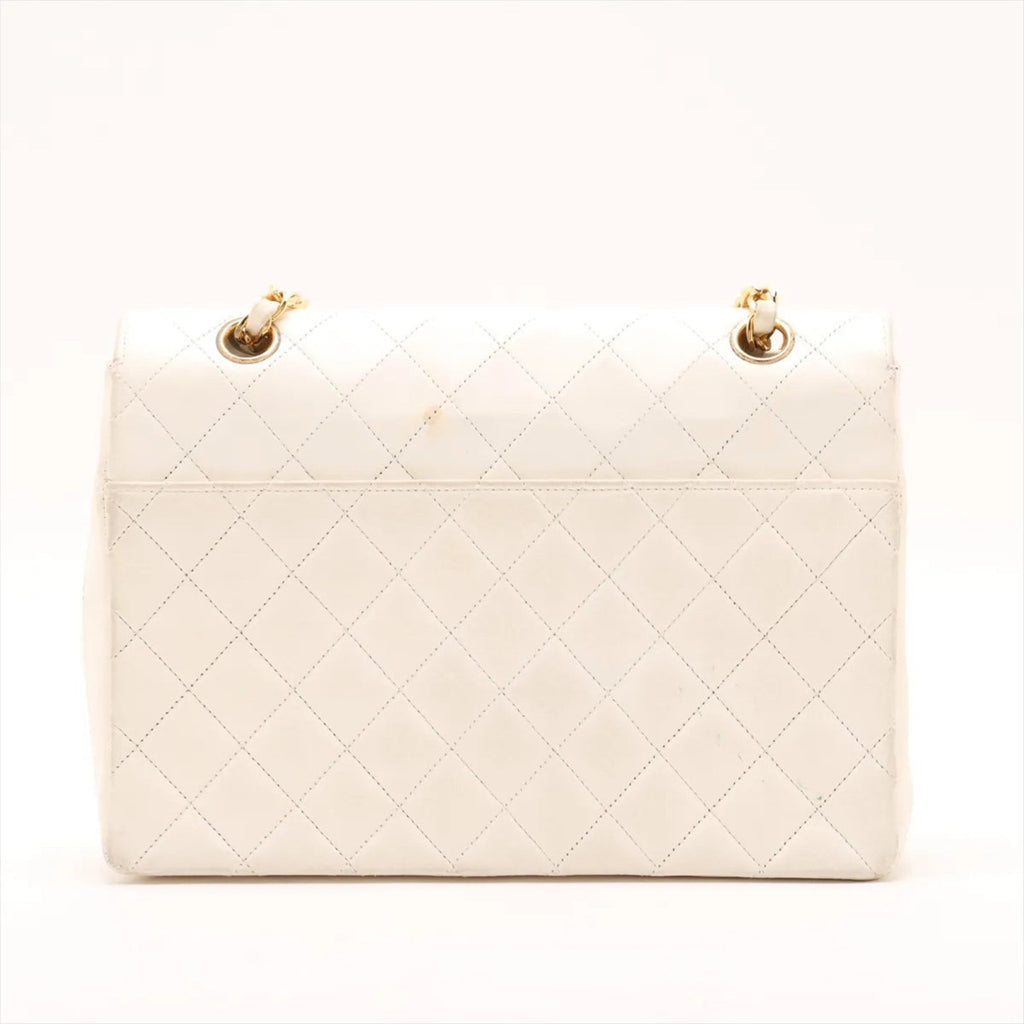 Chanel White Leather Shoulder Bag (Pre-Owned)
