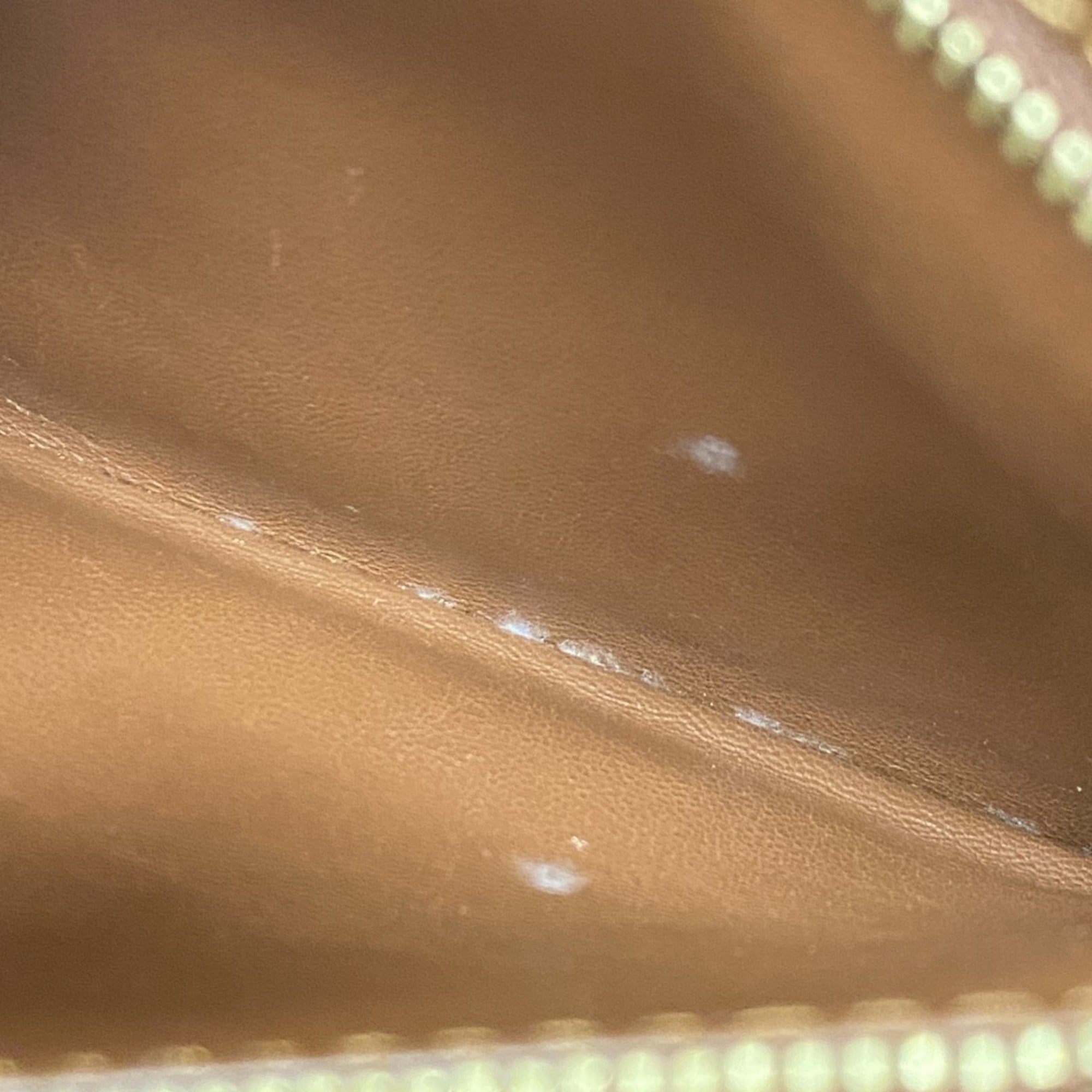 Louis Vuitton Brown Shoulder Bag (Pre-Owned)