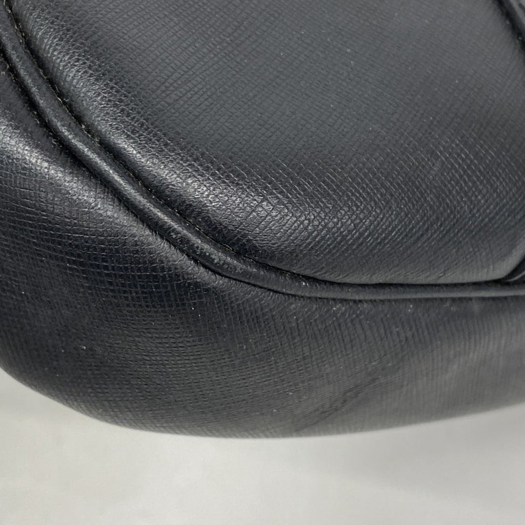 Salvatore Ferragamo Black Leather Handbag (Pre-Owned)