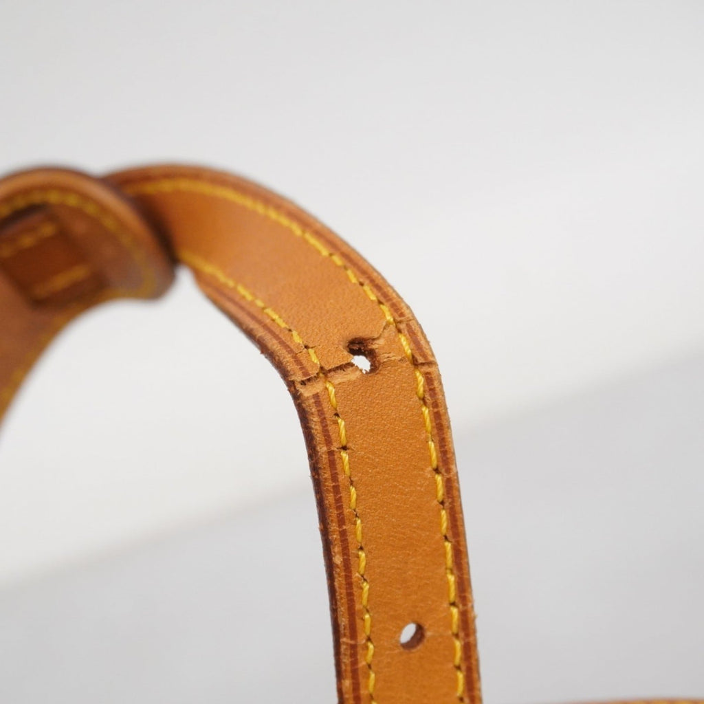 Louis Vuitton Brown Shoulder Bag (Pre-Owned)