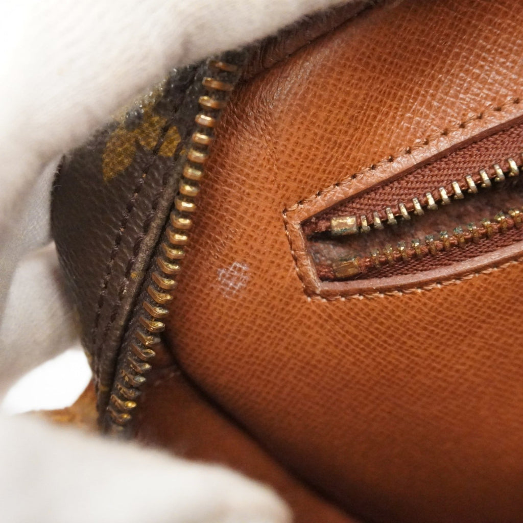 Louis Vuitton Brown Shoulder Bag (Pre-Owned)