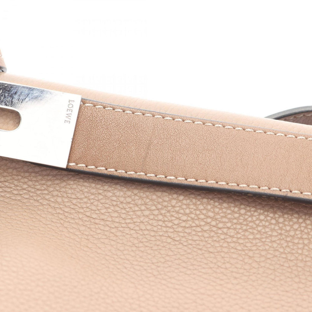 Loewe Beige Leather Handbag (Pre-Owned)