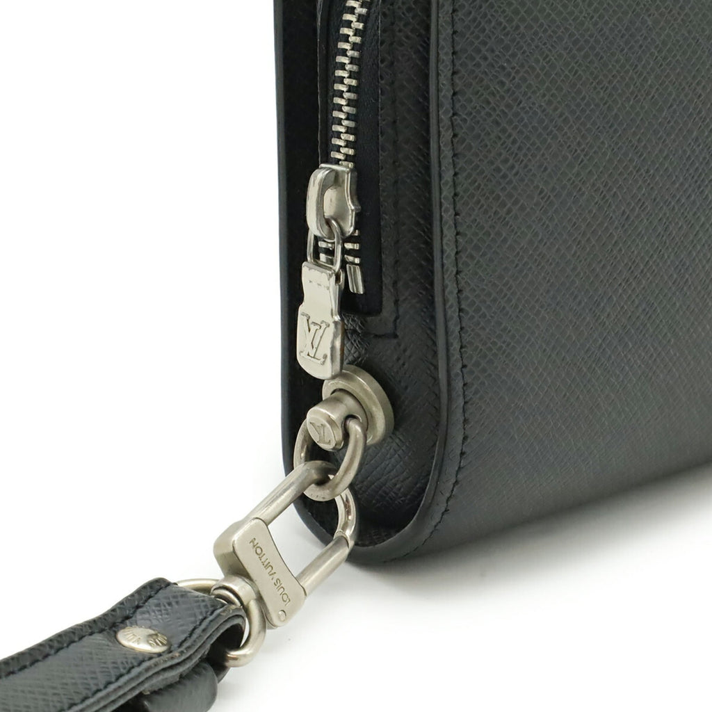 Louis Vuitton Taiga Ardoise Taiga Leather Clutch Bag Handbag (Pre-Owned)