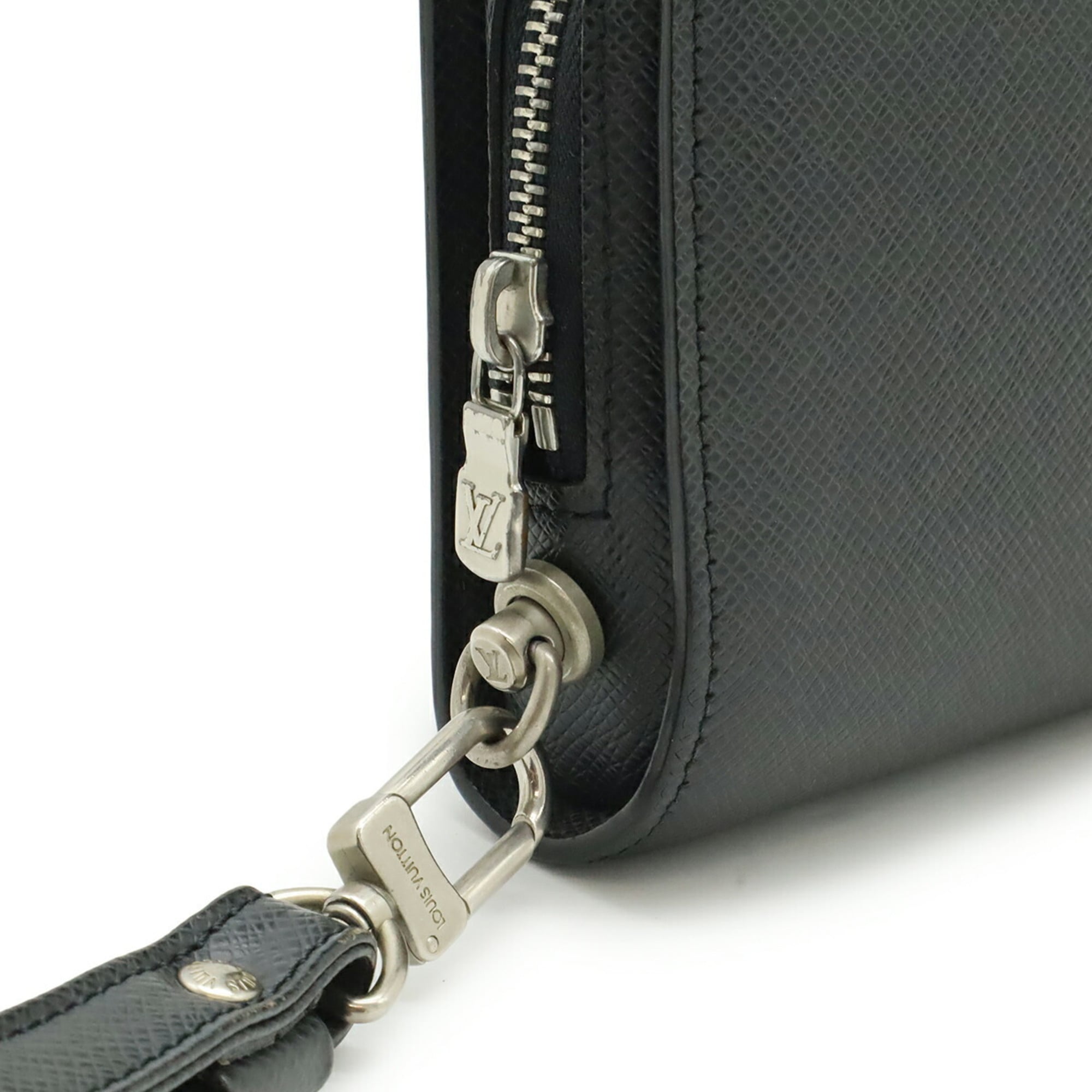 Louis Vuitton Taiga Ardoise Taiga Leather Clutch Bag Handbag (Pre-Owned)