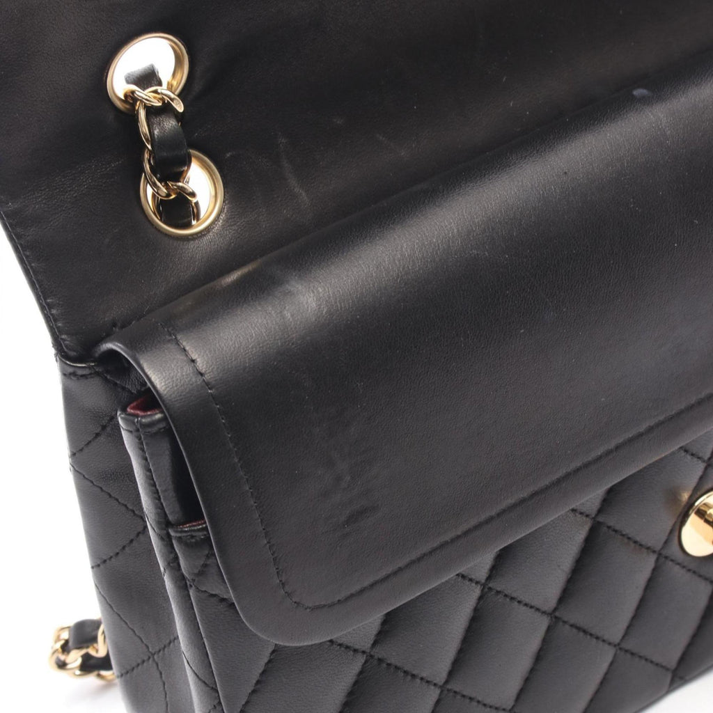 Chanel Black Leather Shoulder Bag (Pre-Owned)