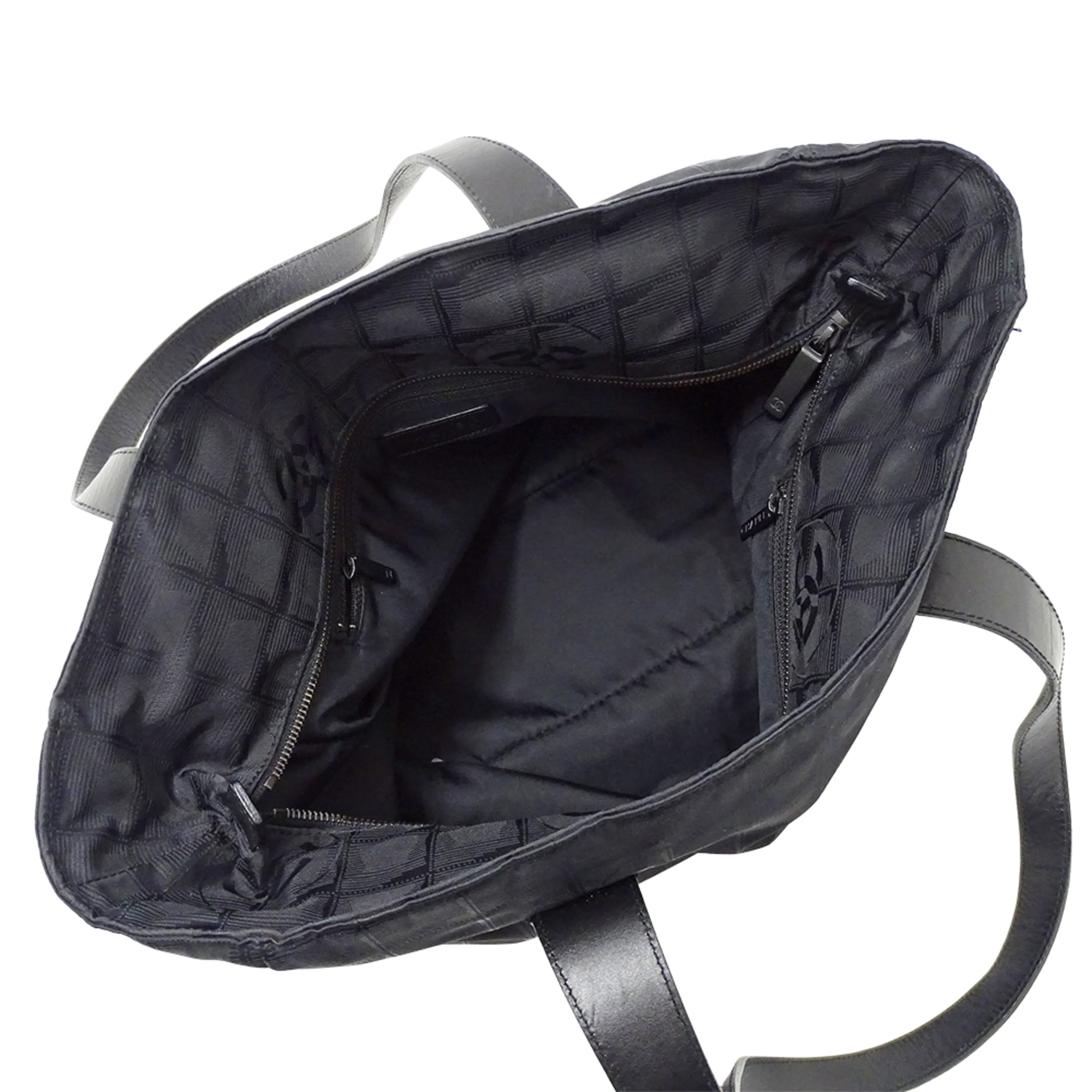 Chanel Black Nylon Shoulder Bag Tote Bag (Pre-Owned)