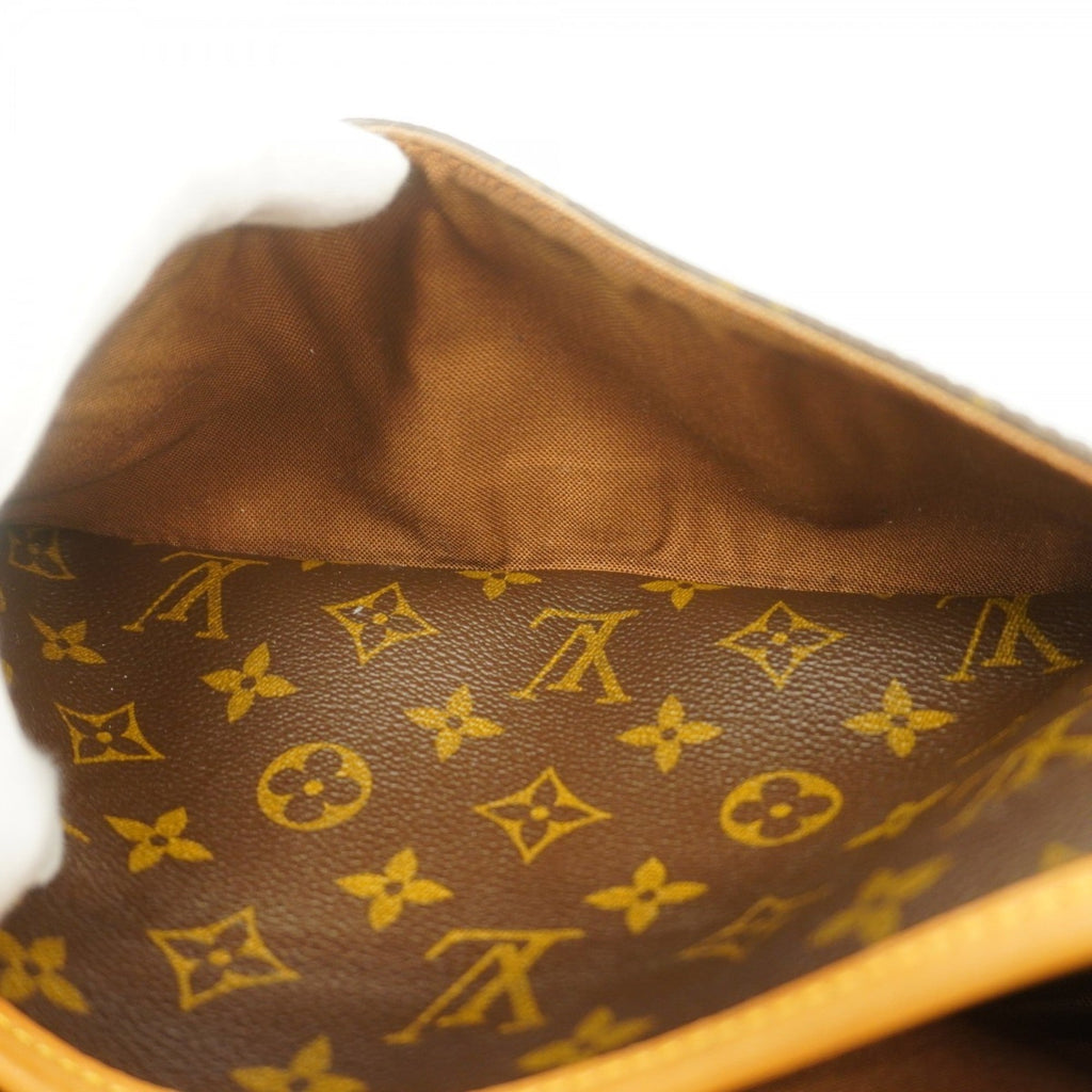 Louis Vuitton Brown Shoulder Bag (Pre-Owned)