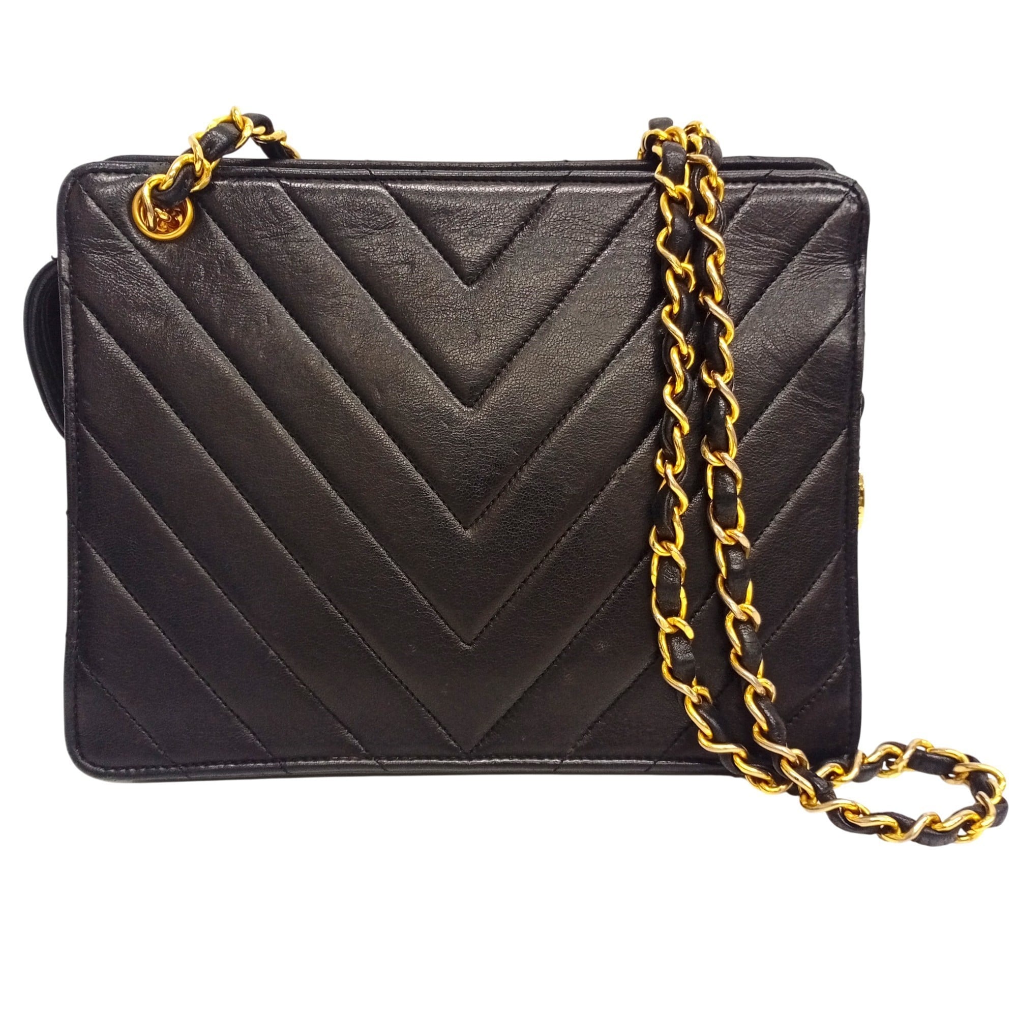 Chanel Black Leather Shoulder Bag (Pre-Owned)
