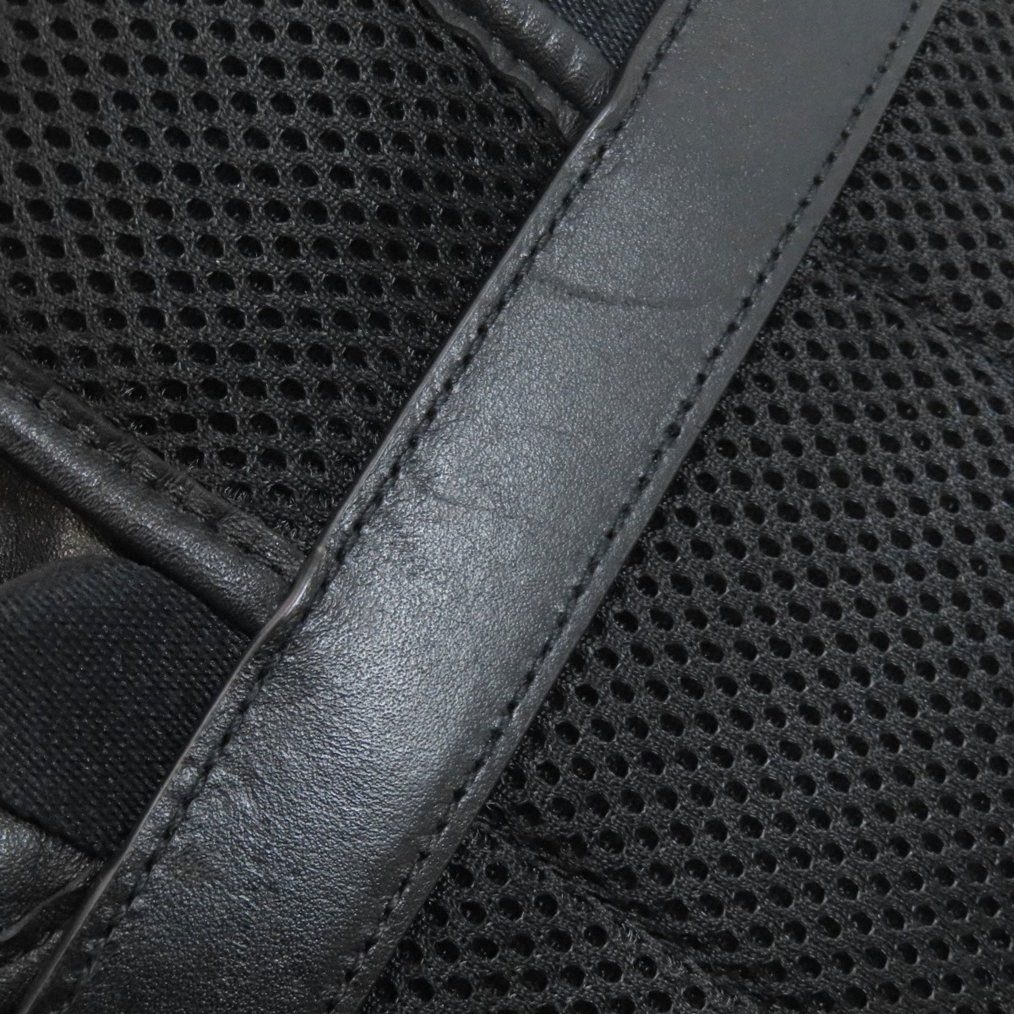 Coach Black Leather Sling Bag (Pre-Owned)