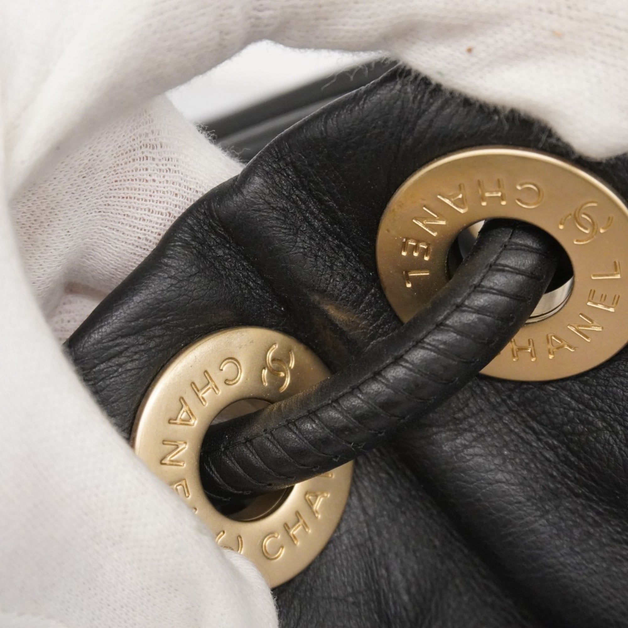 Chanel Black Leather Tote Bag (Pre-Owned)