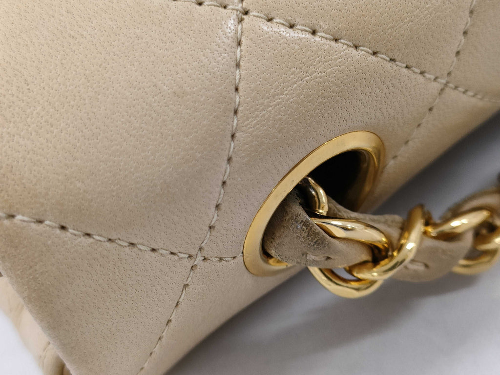 Chanel Square Classic Single Flap Bag Quilted Lambskin Beige Leather Shoulder Bag Bag (Pre-Owned)