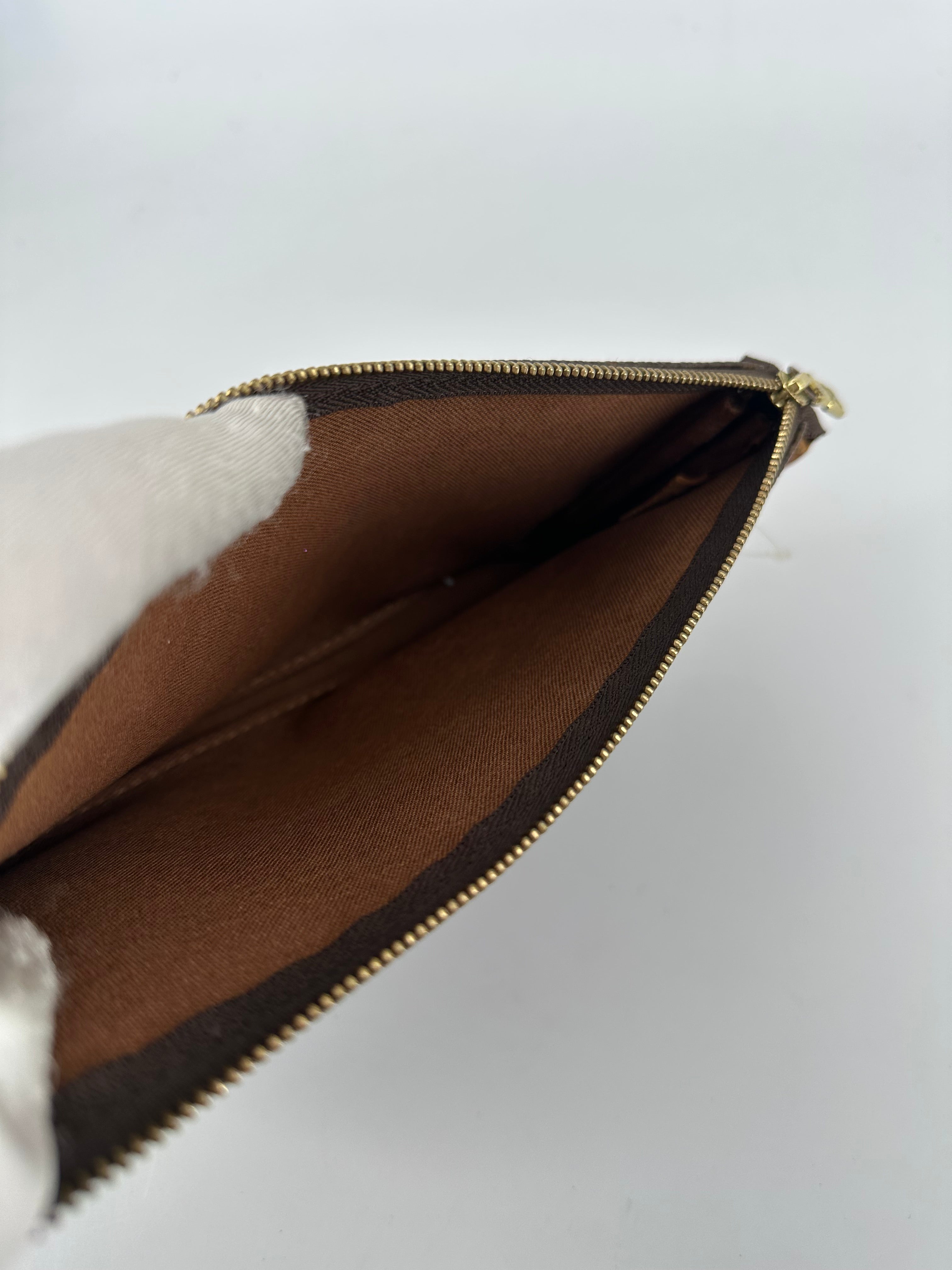 Louis Vuitton Pochette Accessoires Nm Monogram Canvas Brown Canvas Handbag (Pre-Owned)