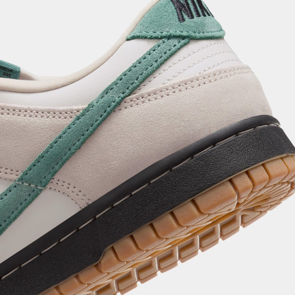Exclusive Dunk Low Mens Basketball Shoes (Light Orewood Brown/Black/Bicoastal) — 4 — Back View