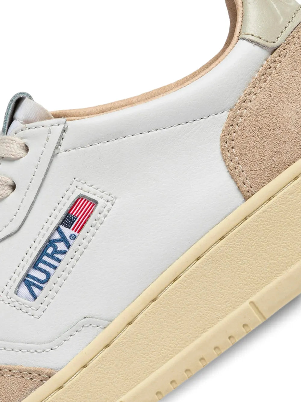 Autry Medalist Low-Top — White — Size US M 3.5 - US W 5 — Lifestyle View