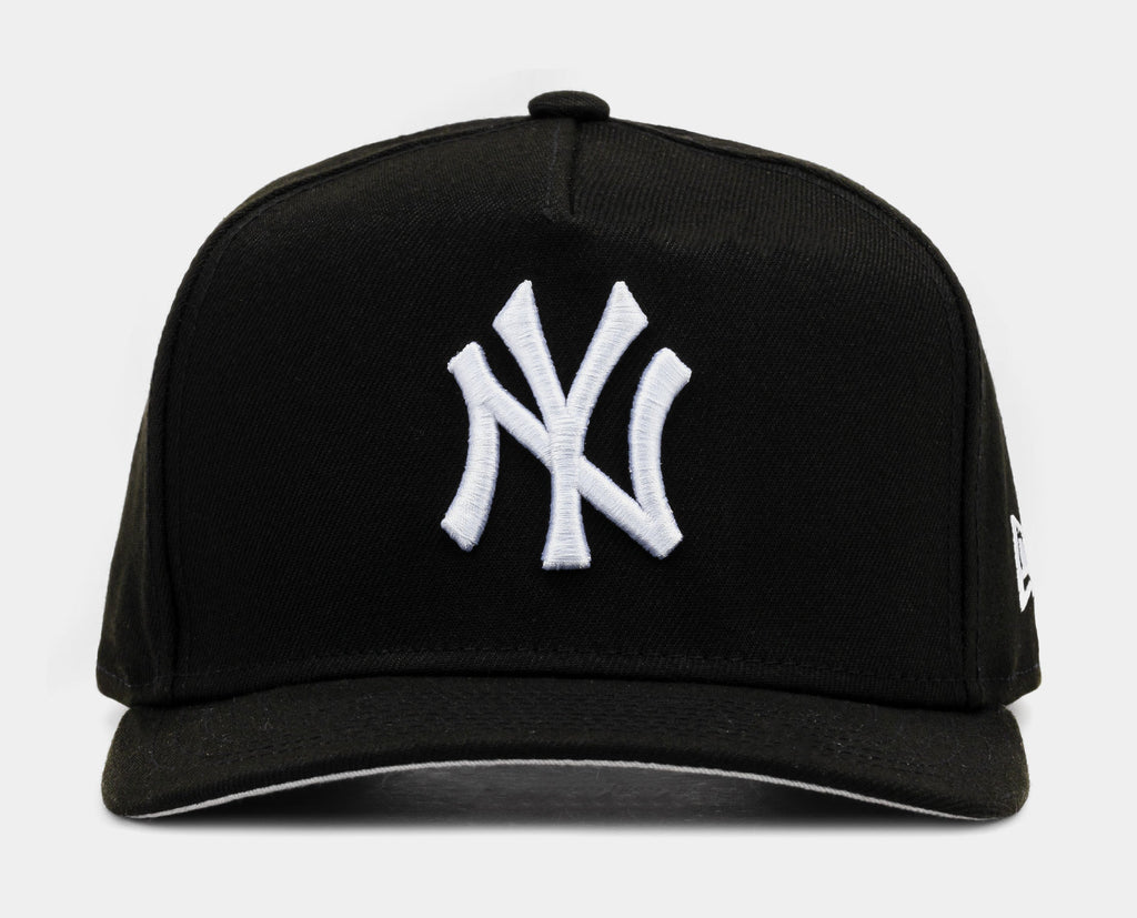 Exclusive New York Yankees 950AF Snapback Mens Hat (Black/White) — OS — Front View