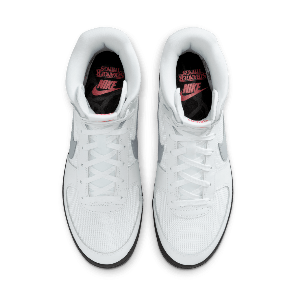 + Stranger Things Wmns Field General High 'Eleven'