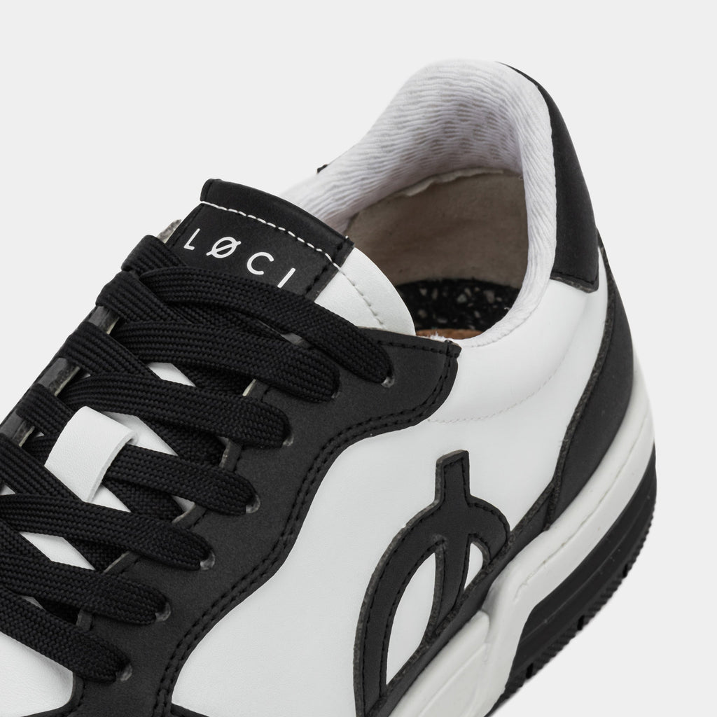 Exclusive Atom Womens Lifestyle Shoes (White/Black) — 36 — Side View