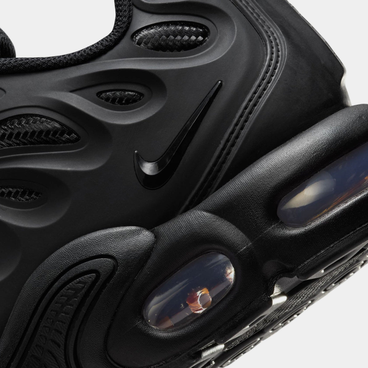 Exclusive Air Max Plus Drift Mens Running Shoes (Black) — 6 — Back View