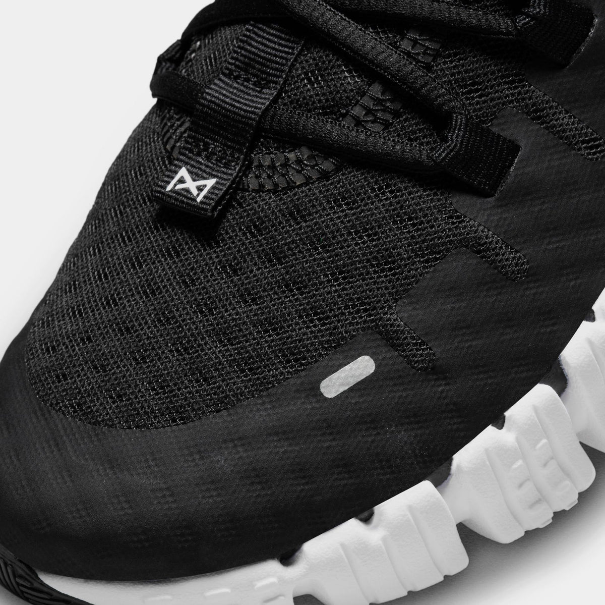 Exclusive Free Metcon 5 Mens Running Shoes (Black/White/Anthracite) — 6 — Side View