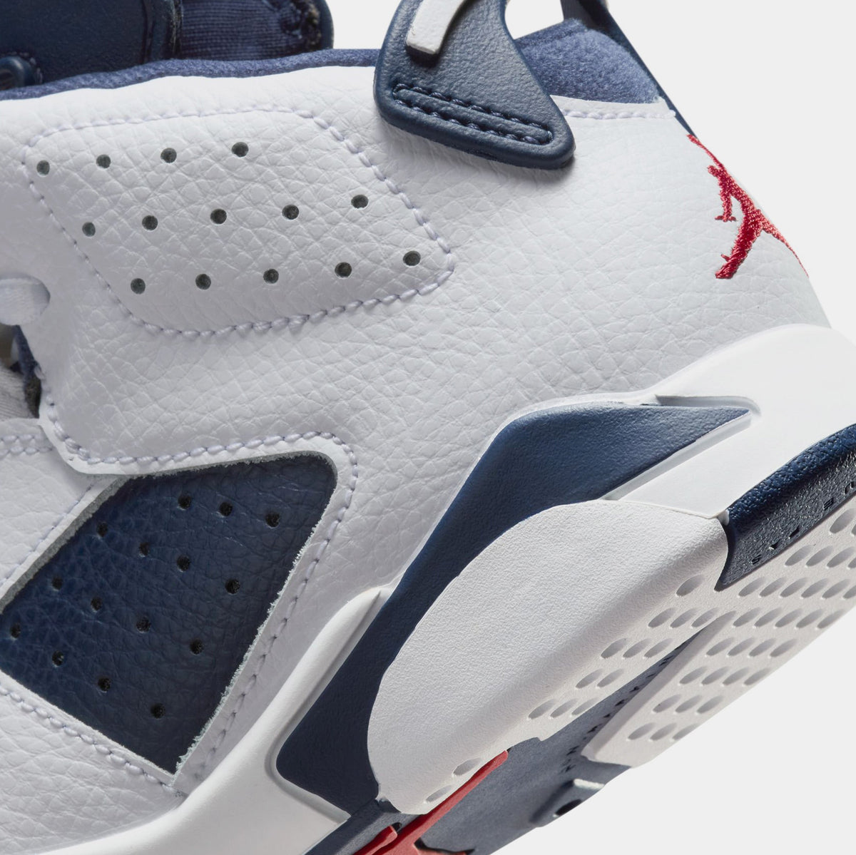 Exclusive Air Jordan 6 Retro White and Midnight Navy Preschool Lifestyle Shoes (White/Varsity Red/Midnight Navy) — 10.5C — Back View