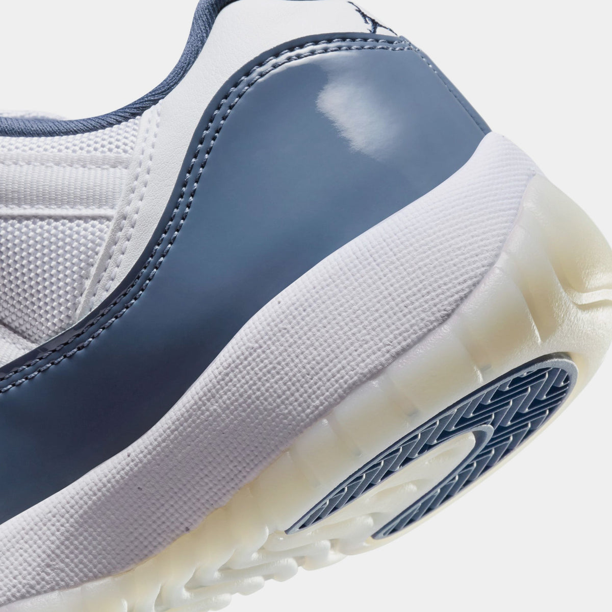 Exclusive Air Jordan 11 Retro Low Diffused Blue Grade School Lifestyle Shoes (Diffused Blue/White/Midnight Navy) — 3.5Y — Back View
