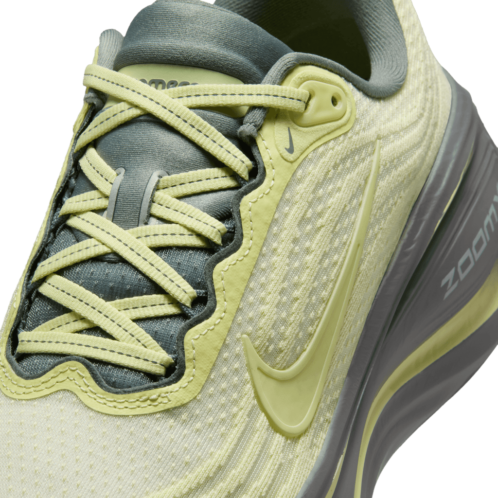 Wmns Vomero Plus SE 'Life Lime'