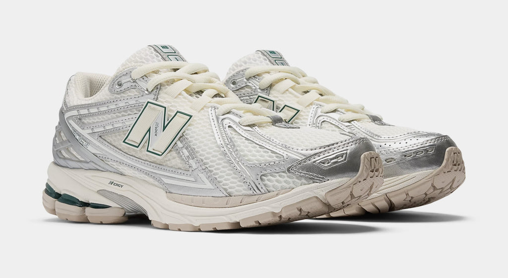 Exclusive 1906R Mens Running Shoes (Silver/Sea Salt) — 4 — Side View