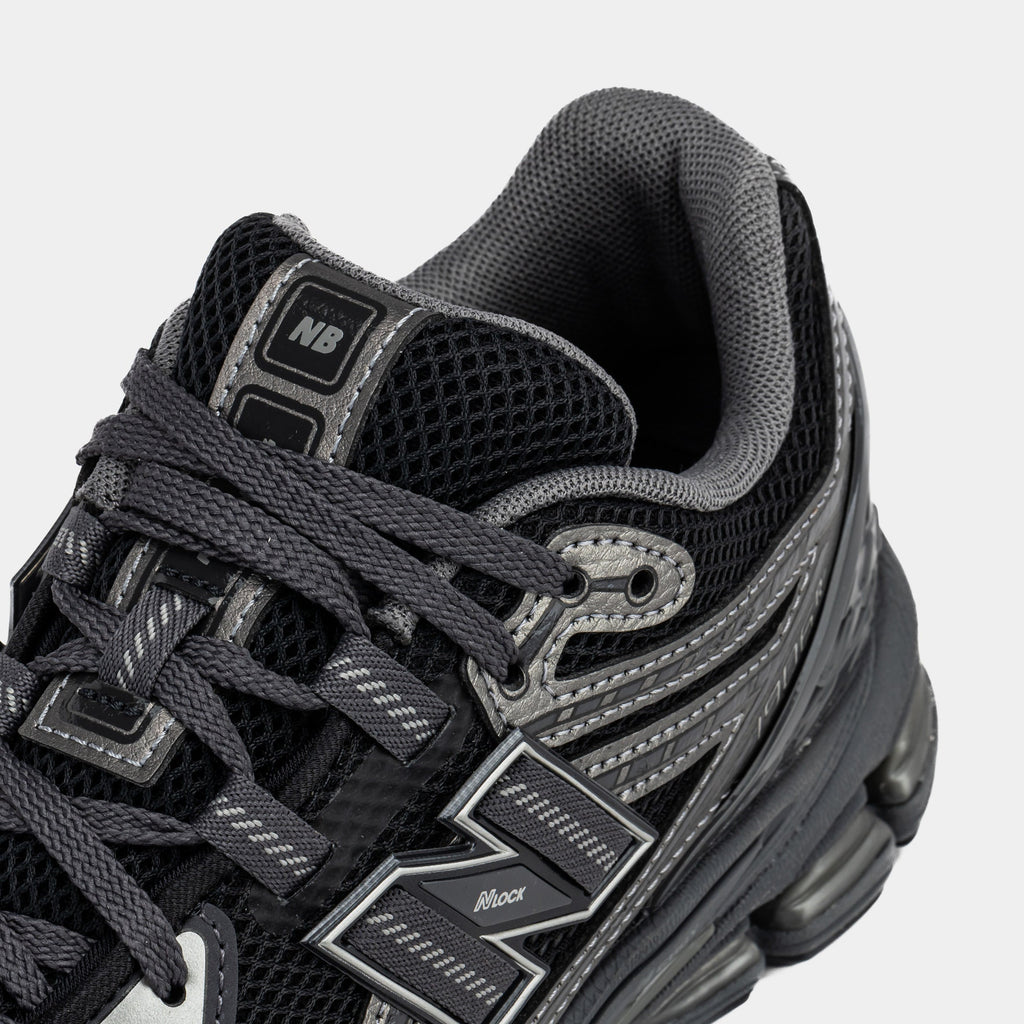 Exclusive 1906 Grade School Running Shoes (Phantom) — 3Y — Side View