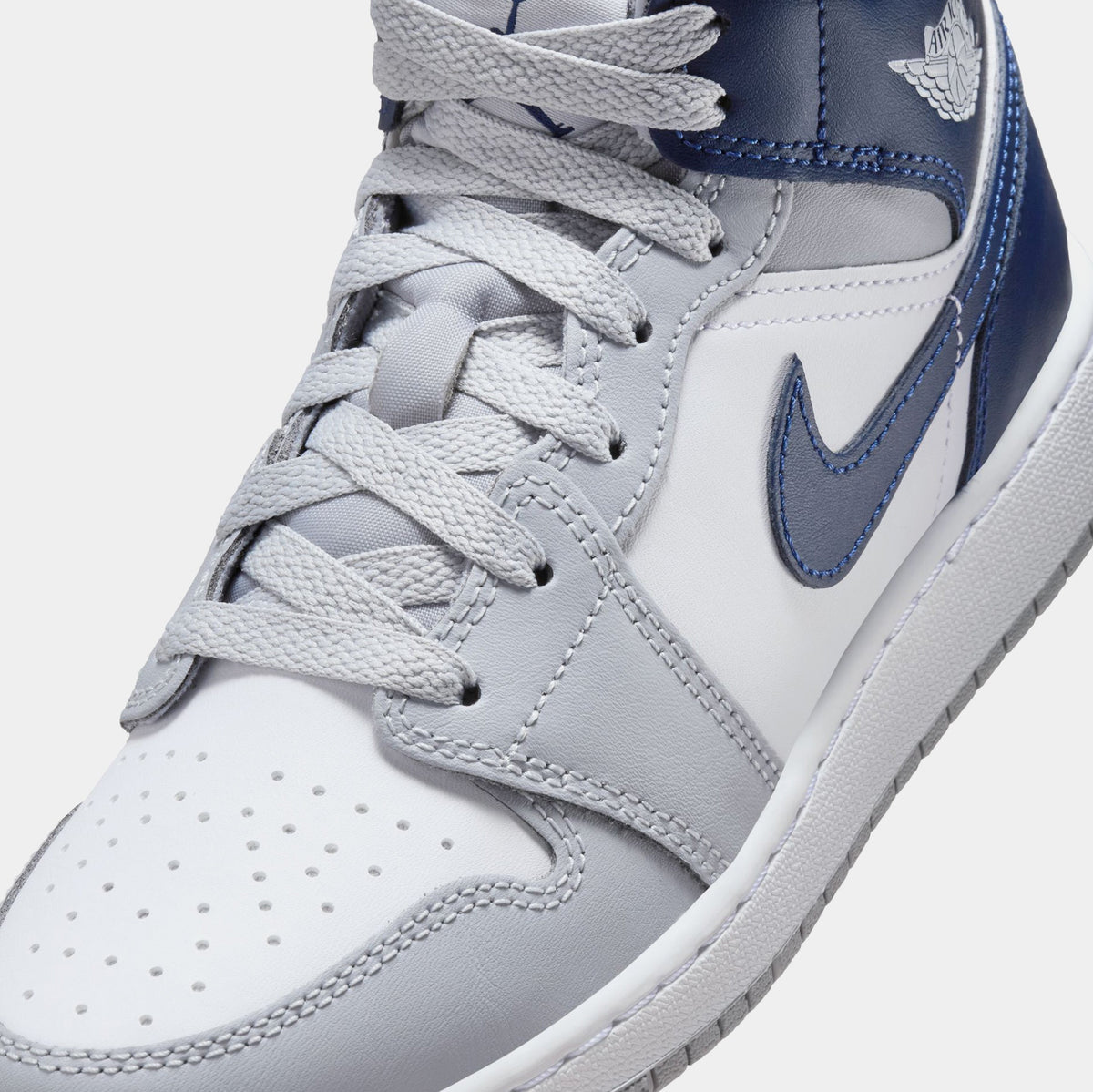 Exclusive Air Jordan 1 Retro Mid Grade School Lifestyle Shoes (White/Wolf Grey/Midnight Navy) — 3.5Y — Side View