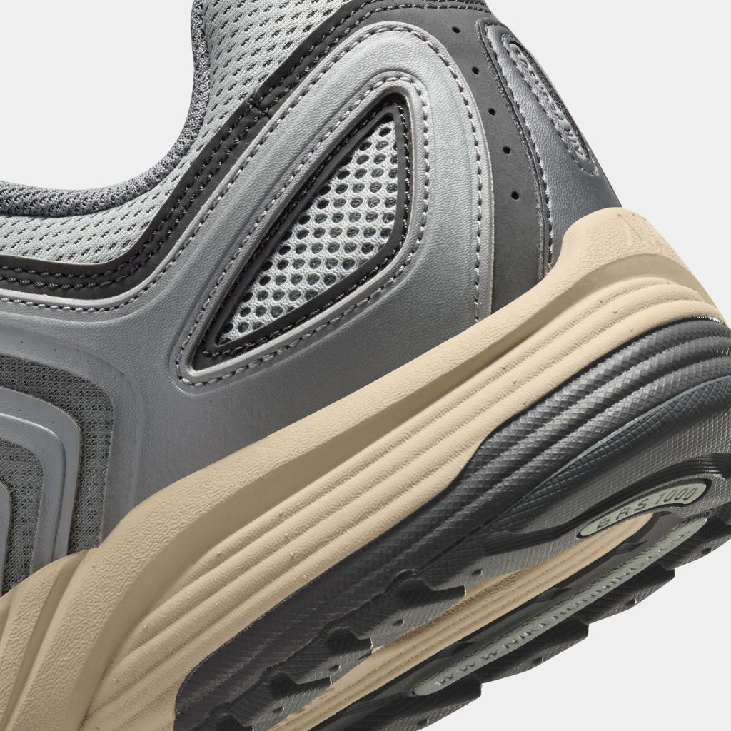 Exclusive Air Peg 2k5 Mens Running Shoes (Black/Fire Red/Pimento/Bright Ceramic/Saturn Gold) — 7 — Back View