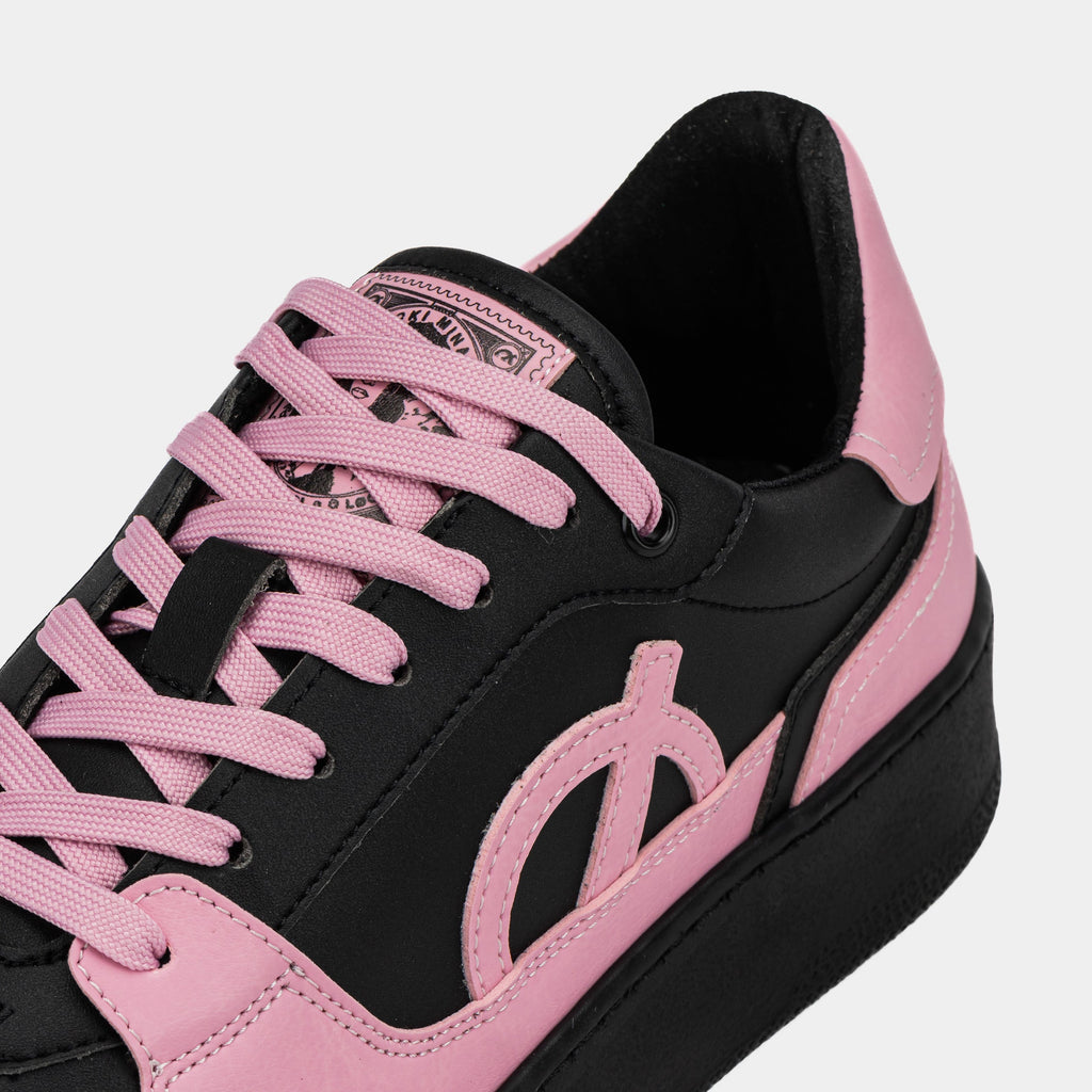 Exclusive Nicki Minaj x NEO Barbie Dangerous Womens Lifestyle Shoes (Black/Pink) — 36 — Side View