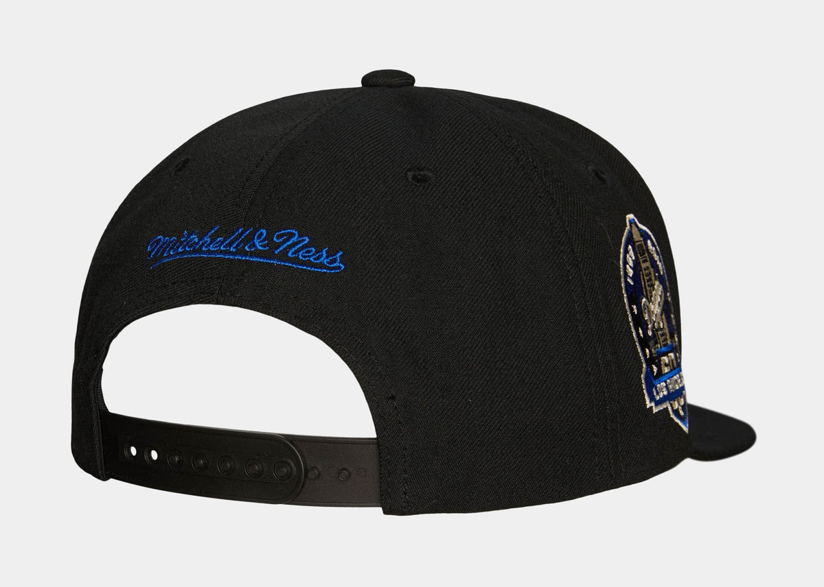 Exclusive Los Angeles Dodgers Classic Snapback Mens Hat (Black/White) — OS — Side View