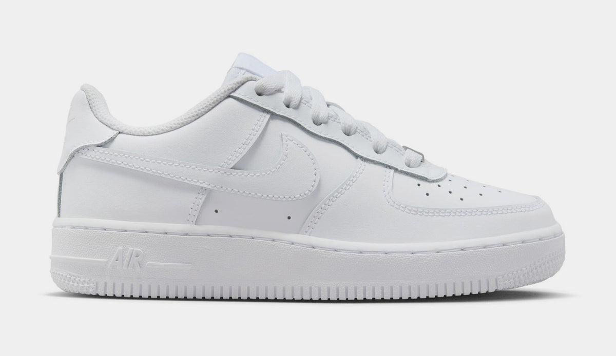 Exclusive Air Force 1 LE Grade School Lifestyle Shoes (White) — 1Y — Front View