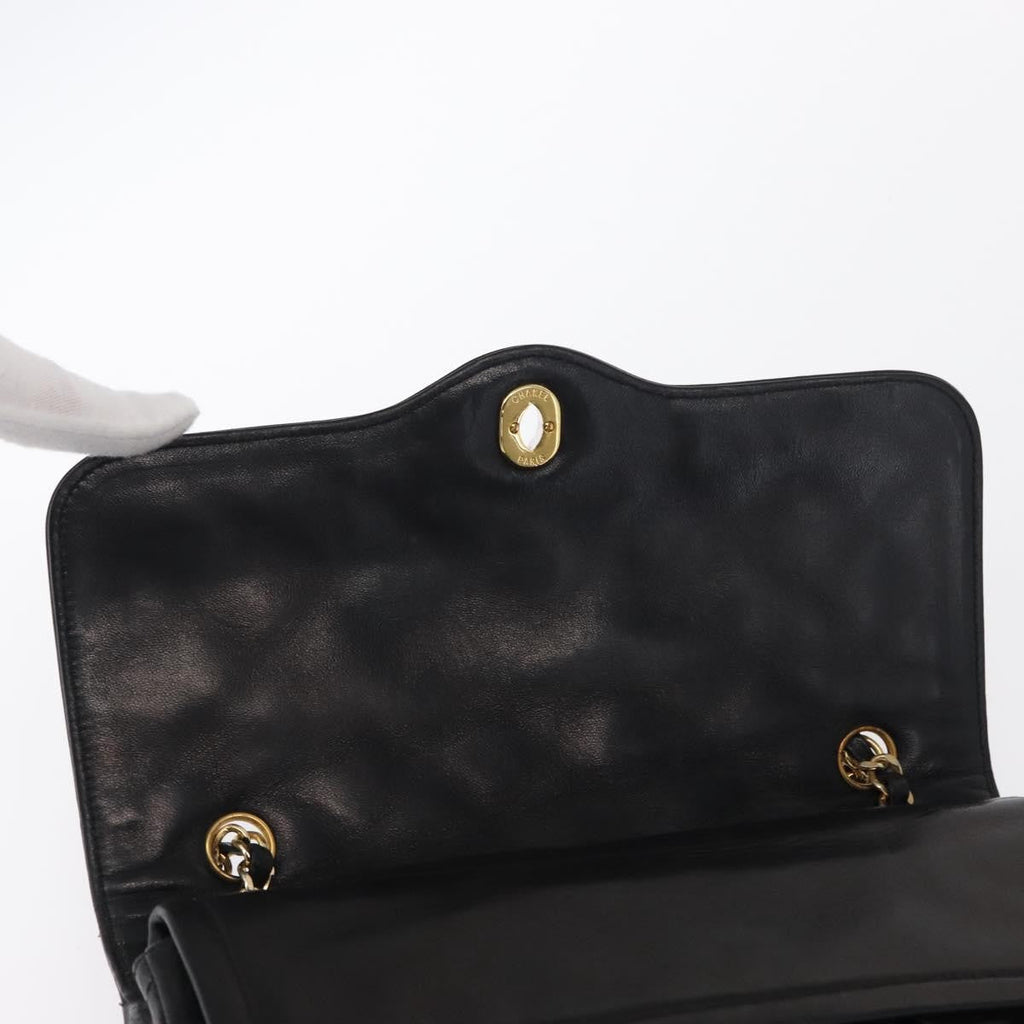 Chanel Vintage Two Tone Cc Flap Bag Quilted Lambskin Black Leather Shoulder Bag Bag (Pre-Owned)