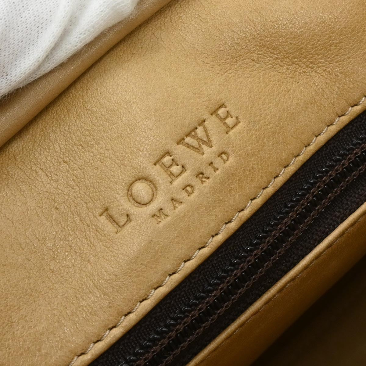 Loewe Amazona Bag Suede Beige Suede Handbag (Pre-Owned)