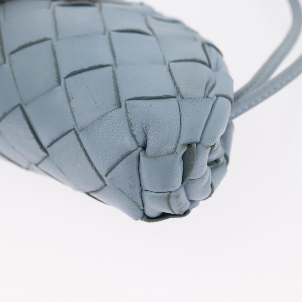 Bottega Veneta The Pouch Intrecciato Nappa Blue Leather Clutche & Pouche Bag (Pre-Owned)