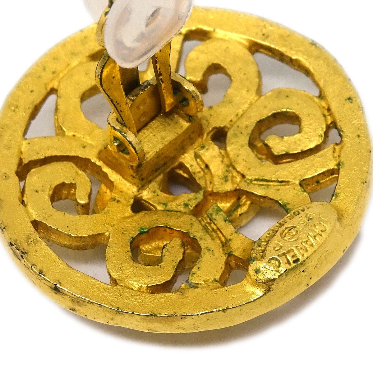 Chanel Vintage Cc Round Clip-On Earrings Metal Gold Gold_Plated Earrings Jewelry (Pre-Owned)