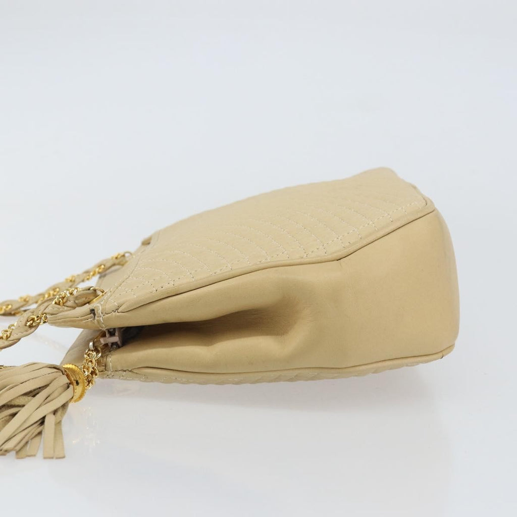 Bally Vintage Chain Shoulder Bag Quilted Leather Beige Leather Shoulder Bag Bag (Pre-Owned)